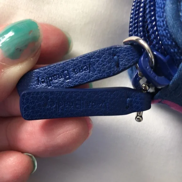 Vera Bradley clutch - Picture 6 of 6